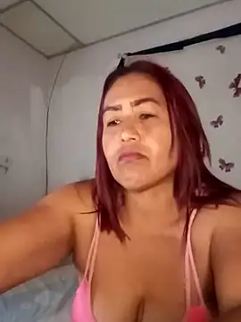 Snapshot of Abigail_BigTits chatting on 01-26-25, 05:56 Abigail BigTits online show from 01-26-25, 05:56