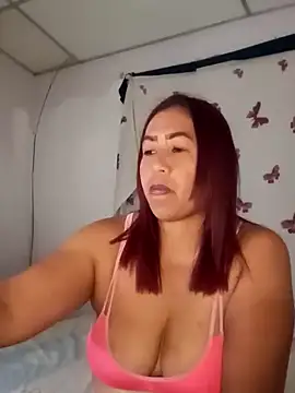 Snapshot of Abigail_BigTits chatting on 01-26-25, 02:45 Abigail BigTits online show from 01-26-25, 02:45