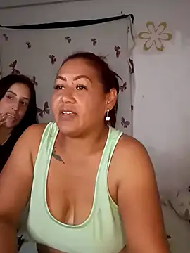 Snapshot of Abigail_BigTits chatting on 01-05-25, 06:13 Abigail BigTits online show from 01-05-25, 06:13