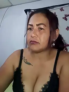 Snapshot of Abigail_BigTits chatting on 03-18-25, 02:18 Abigail BigTits online show from 03-18-25, 02:18