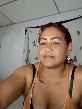 Snapshot of Abigail_BigTits chatting on 01-11-25, 06:14 Abigail BigTits online show from 01-11-25, 06:14