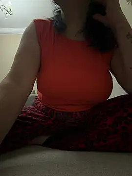 Snapshot of derya35 chatting on 06-02-26, 02:22 derya35 online show from 06-02-26, 02:22