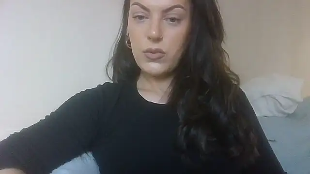 Snapshot of Gigi-Honey chatting on 05-27-26, 02:13 Gigi-Honey online show from 05-27-26, 02:13