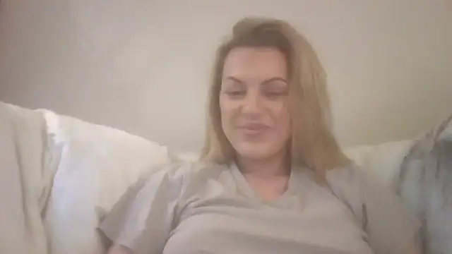 Gigi-Honey online show from 11-22-25, 03:11