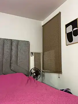 womantall99 online show from 12-15-25, 05:02