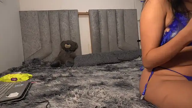 womantall99 online show from 01-08-26, 12:00