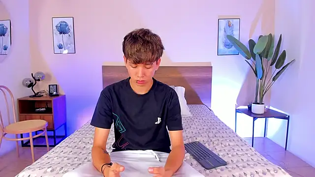 Brian-Ausslos online show from 11-25-25, 04:57