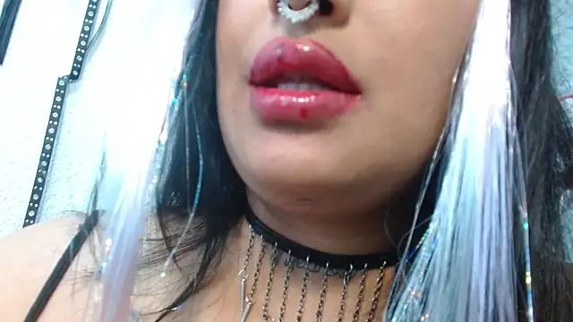 Snapshot of brittanysexhot chatting on 03-18-25, 05:44 brittanysexhot online show from 03-18-25, 05:44