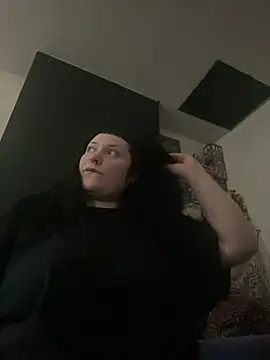 Gothicsiren online show from 03-20-25, 05:15