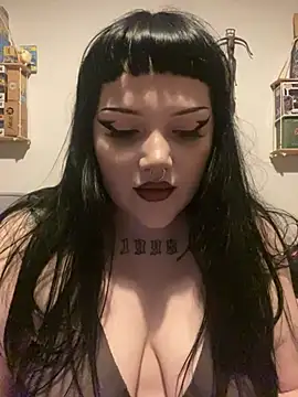 Gothicsiren online show from 01-18-25, 10:49