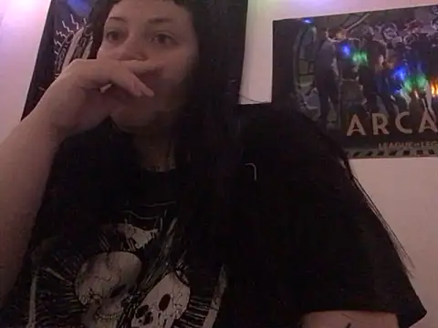 Gothicsiren online show from 01-24-25, 06:04