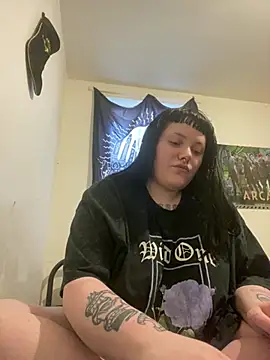 Gothicsiren online show from 02-25-25, 02:15
