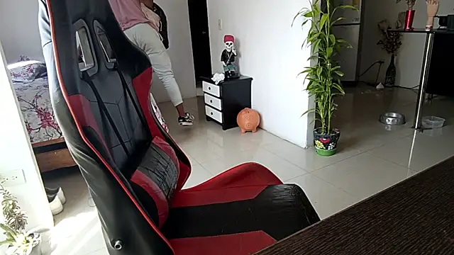 Adam Valenciia online show from 03-25-26, 07:35