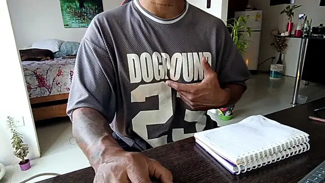 Adam Valenciia online show from 03-11-26, 05:51