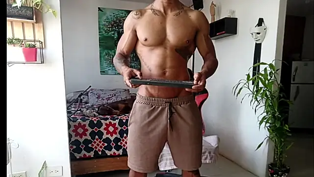 Snapshot of Adam_Valenciia chatting on 06-12-26, 02:48 Adam Valenciia online show from 06-12-26, 02:48