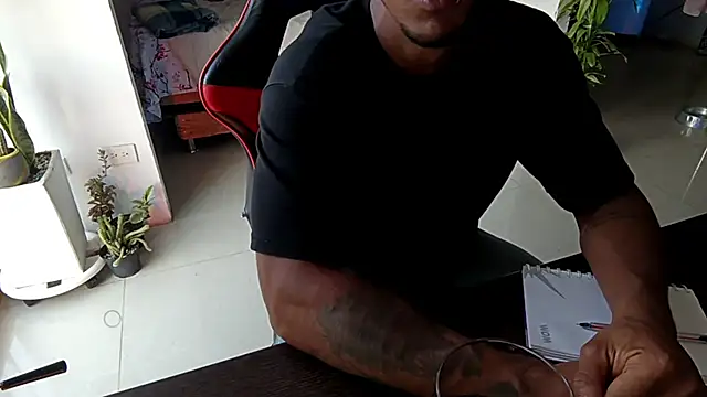 Snapshot of Adam_Valenciia chatting on 02-08-26, 10:51 Adam Valenciia online show from 02-08-26, 10:51