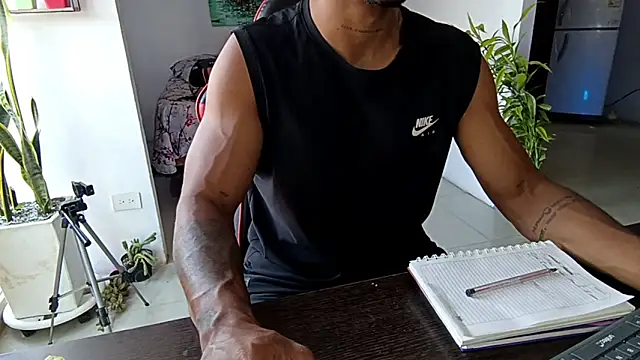 Snapshot of Adam_Valenciia chatting on 02-28-26, 05:23 Adam Valenciia online show from 02-28-26, 05:23