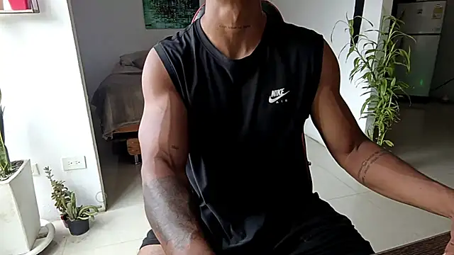 Snapshot of Adam_Valenciia chatting on 02-24-26, 06:20 Adam Valenciia online show from 02-24-26, 06:20