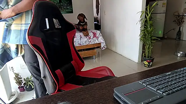 Snapshot of Adam_Valenciia chatting on 02-26-26, 04:40 Adam Valenciia online show from 02-26-26, 04:40