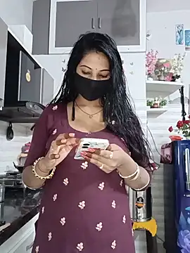 Snapshot of Best-Couple chatting on 06-11-26, 02:33 Best-Couple online show from 06-11-26, 02:33