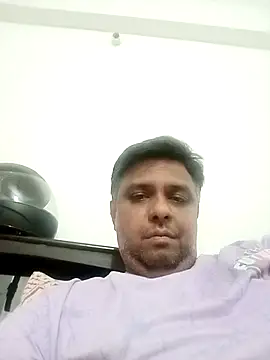 Snapshot of jemes21in chatting on 03-02-25, 03:08 jemes21in online show from 03-02-25, 03:08