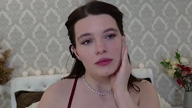 Nellie Medina online show from 02-11-25, 01:41