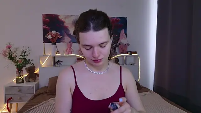 Snapshot of Nellie_Medina chatting on 04-25-26, 11:13 Nellie Medina online show from 04-25-26, 11:13
