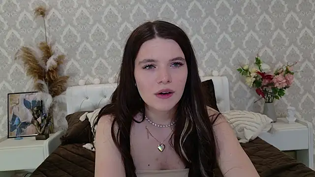 Nellie Medina online show from 02-19-25, 02:33