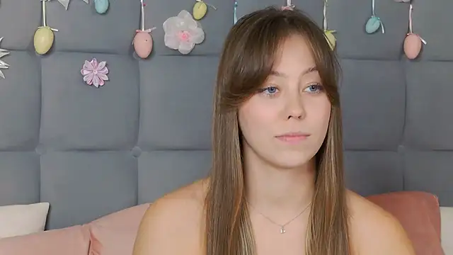 Snapshot of TheEmma chatting on 04-18-26, 07:07 TheEmma online show from 04-18-26, 07:07