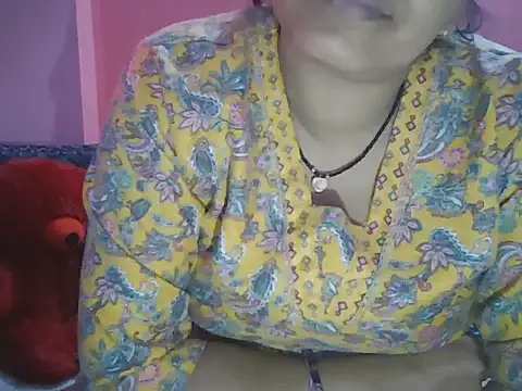 Snapshot of Hot-shanvi chatting on 02-25-26, 06:02 Hot-shanvi online show from 02-25-26, 06:02