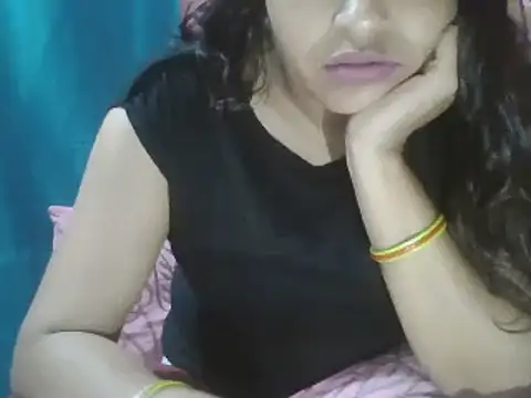 Snapshot of Hot-shanvi chatting on 03-21-25, 09:23 Hot-shanvi online show from 03-21-25, 09:23