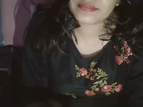 Snapshot of Hot-shanvi chatting on 10-05-25, 06:15 Hot-shanvi online show from 10-05-25, 06:15