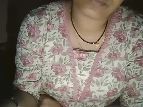 Snapshot of Hot-shanvi chatting on 03-02-26, 04:36 Hot-shanvi online show from 03-02-26, 04:36