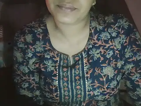 Snapshot of Hot-shanvi chatting on 10-24-25, 11:48 Hot-shanvi online show from 10-24-25, 11:48