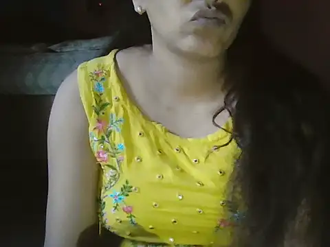 Snapshot of Hot-shanvi chatting on 09-12-25, 06:46 Hot-shanvi online show from 09-12-25, 06:46