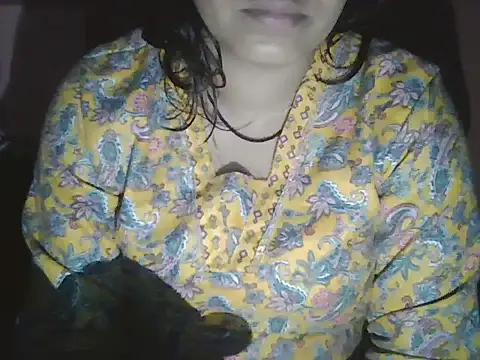 Snapshot of Hot-shanvi chatting on 02-17-26, 11:13 Hot-shanvi online show from 02-17-26, 11:13