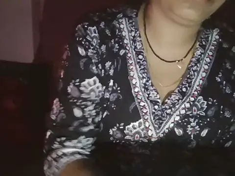 Snapshot of Hot-shanvi chatting on 02-22-26, 12:46 Hot-shanvi online show from 02-22-26, 12:46