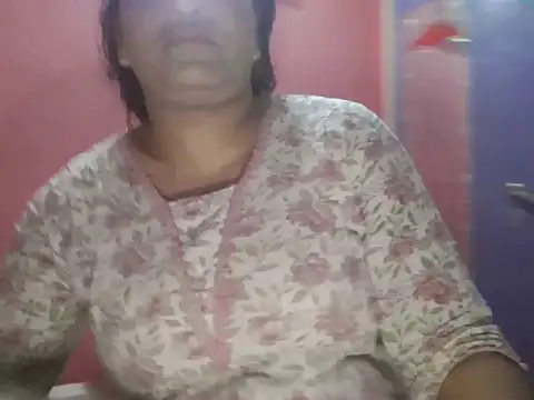 Hot-shanvi online show from 04-17-26, 12:35