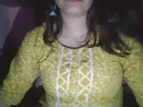 Hot-shanvi online show from 04-18-26, 05:37