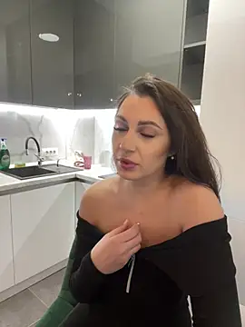 Snapshot of claraxjoyy chatting on 02-27-25, 04:24 claraxjoyy online show from 02-27-25, 04:24