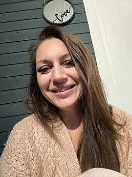 Snapshot of claraxjoyy chatting on 10-01-25, 04:06 claraxjoyy online show from 10-01-25, 04:06