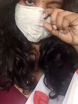 Snapshot of Rathi22 chatting on 04-19-26, 04:13 Rathi22 online show from 04-19-26, 04:13