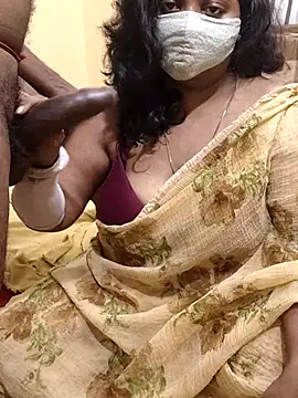 Snapshot of Rathi22 chatting on 05-21-26, 02:36 Rathi22 online show from 05-21-26, 02:36