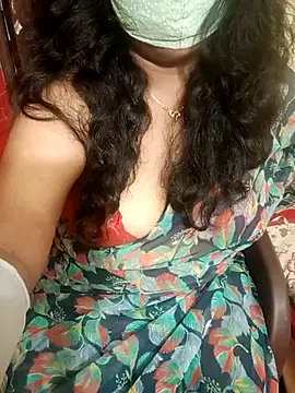 Snapshot of Rathi22 chatting on 09-10-25, 02:38 Rathi22 online show from 09-10-25, 02:38