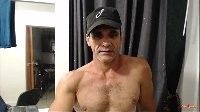 Snapshot of EdenAdonis chatting on 05-27-26, 02:52 EdenAdonis online show from 05-27-26, 02:52