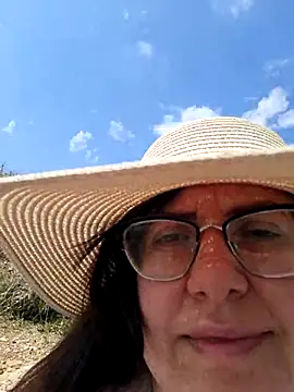 Snapshot of -Mandarishka- chatting on 07-10-26, 06:46 -Mandarishka- online show from 07-10-26, 06:46