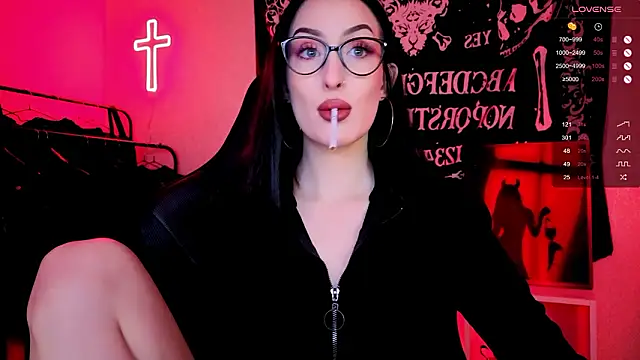 Miss Alice   online show from 02-05-26, 01:01