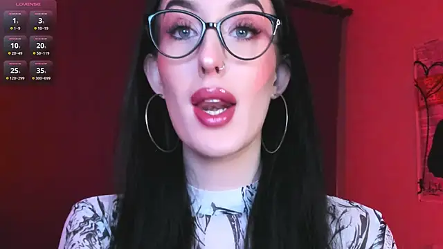 Snapshot of Miss_Alice__ chatting on 02-16-25, 07:49 Miss Alice   online show from 02-16-25, 07:49
