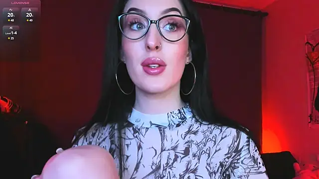 Snapshot of Miss_Alice__ chatting on 03-09-25, 10:30 Miss Alice   online show from 03-09-25, 10:30