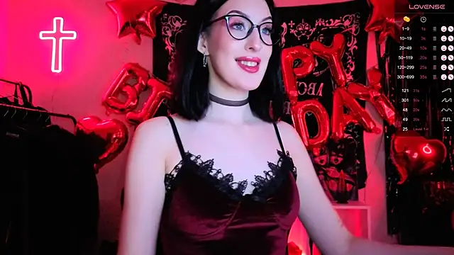 Miss Alice   online show from 11-07-25, 01:21